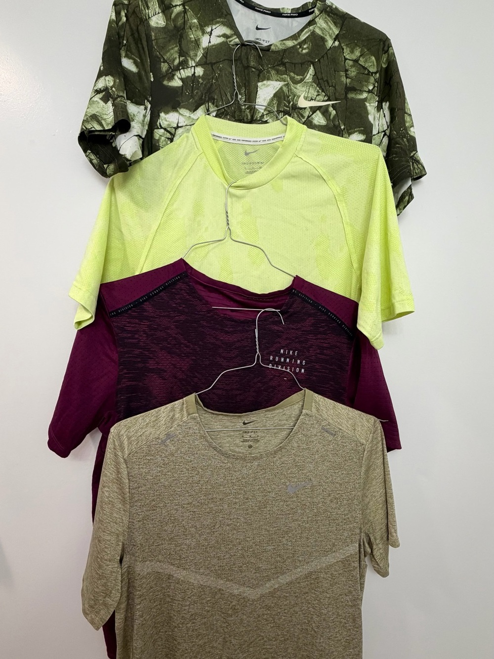 Lot Nike Men's Short Sleeve Performance Tees-Olive Camo,Neon Yellow medium